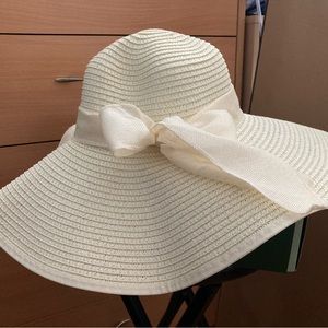 Bow Decor Wide Brim Straw Hat